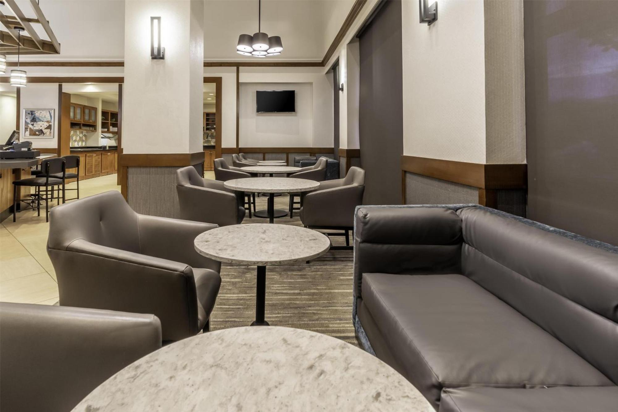 Hyatt Place Airport Billy Graham Parkway Hotel 3*