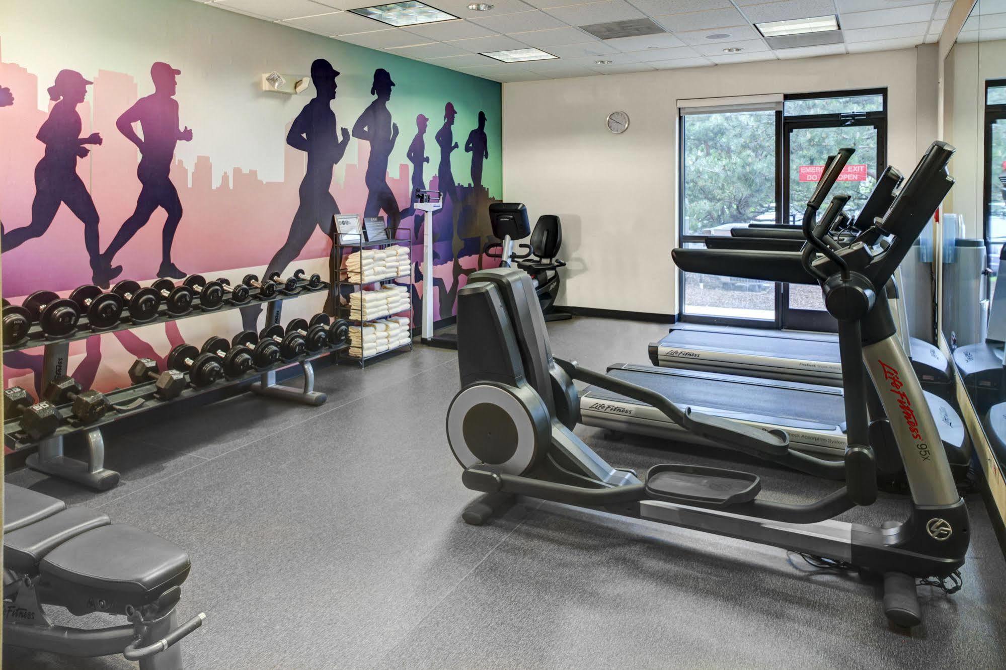 Hyatt Place Airport Billy Graham Parkway Hotel 3*